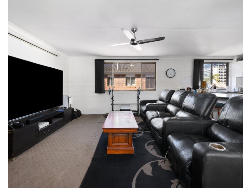 4/151 High Street, Southport QLD 4215