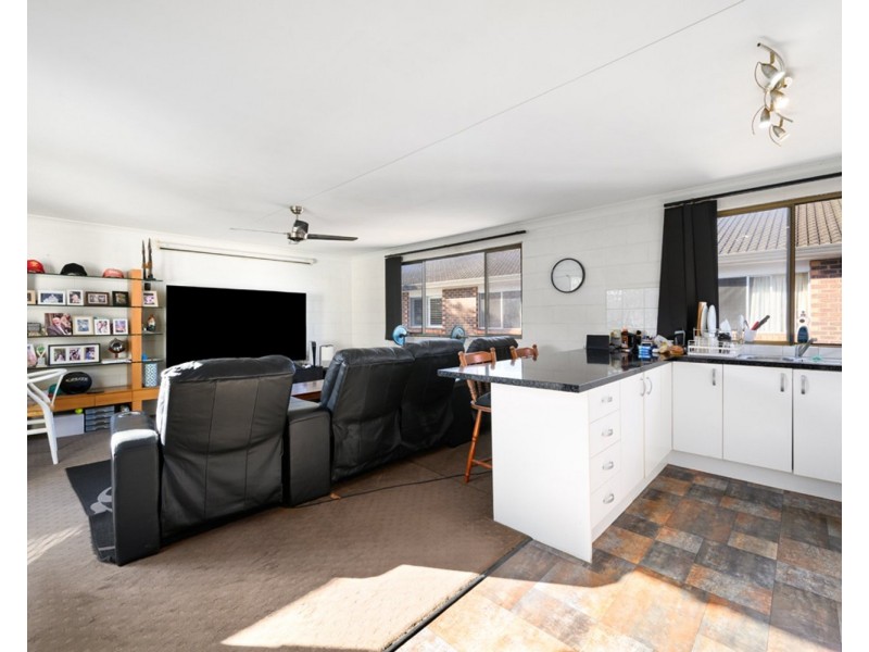 4/151 High Street, Southport QLD 4215