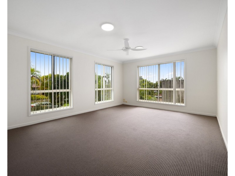 14 Chelmsford Place, Parkwood QLD 4214