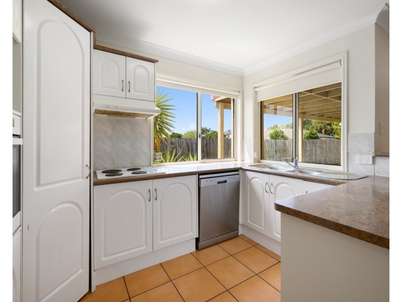 14 Chelmsford Place, Parkwood QLD 4214