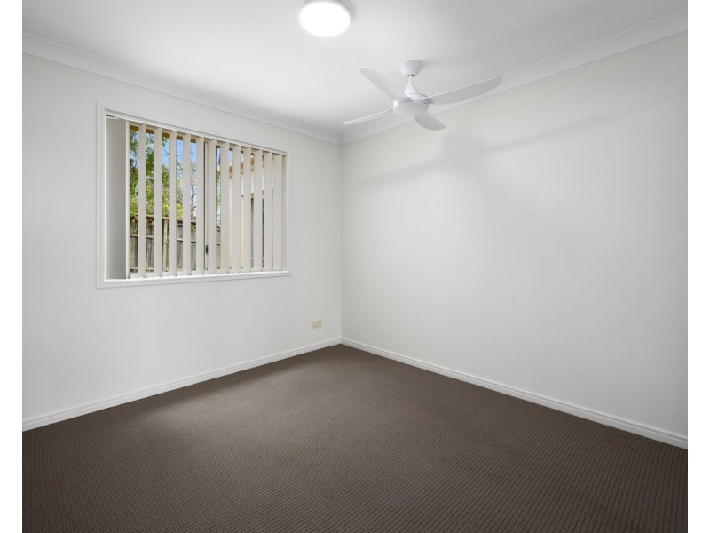 14 Chelmsford Place, Parkwood QLD 4214