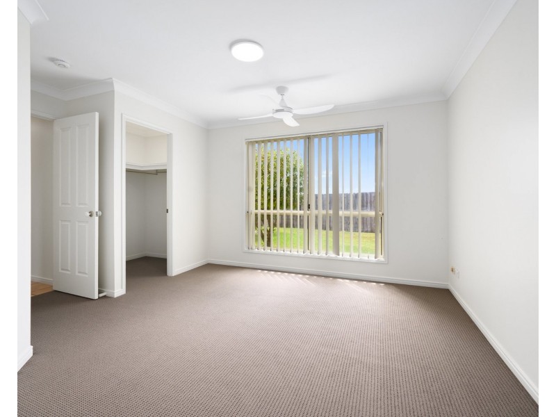14 Chelmsford Place, Parkwood QLD 4214