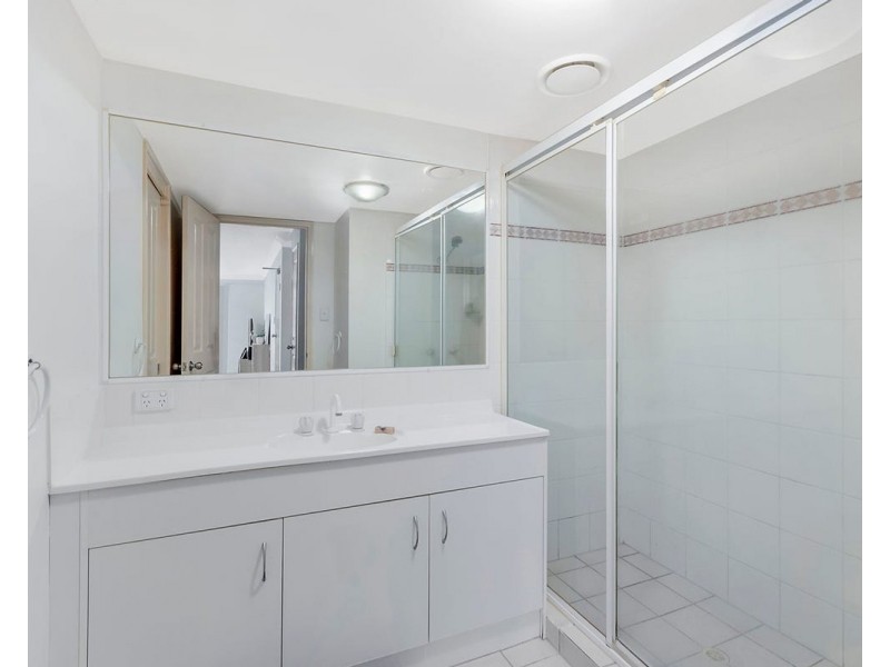 1/3 Norman Street, Southport QLD 4215