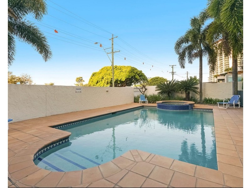 1/3 Norman Street, Southport QLD 4215