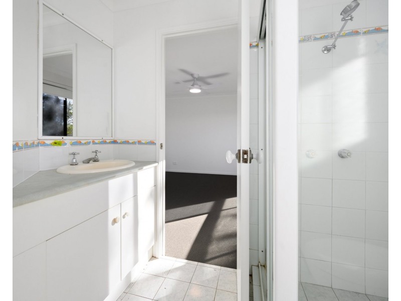 9 Daintree Drive, Parkwood QLD 4214