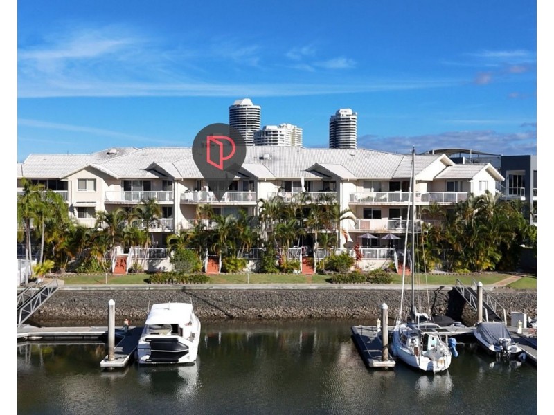 8/20 Canal Avenue, Runaway Bay QLD 4216