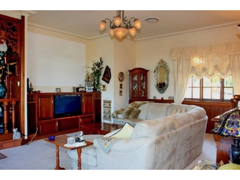 27 Amethyst Court, Carrara QLD 4211