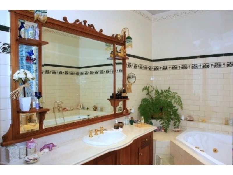 27 Amethyst Court, Carrara QLD 4211