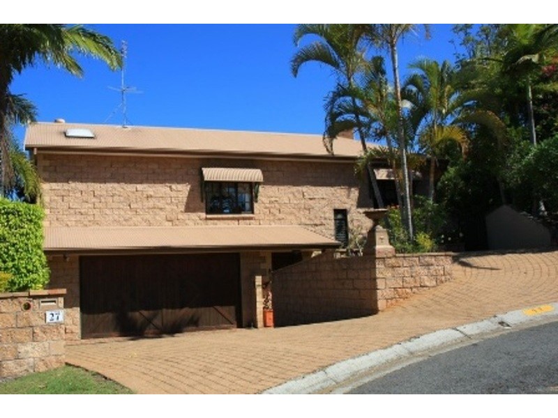 27 Amethyst Court, Carrara QLD 4211