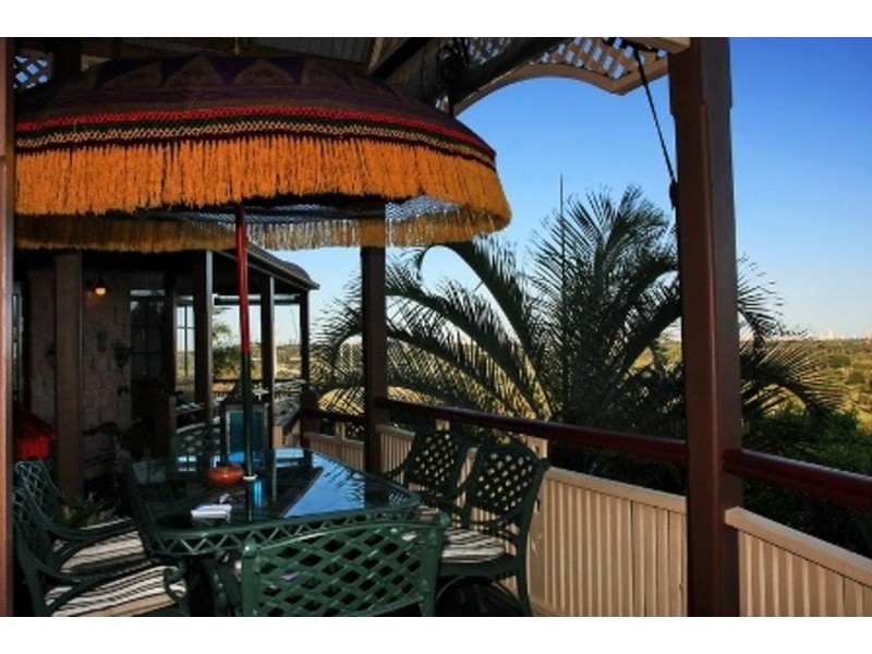 27 Amethyst Court, Carrara QLD 4211