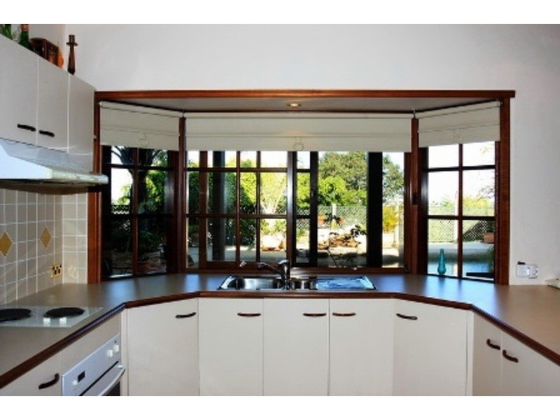 27 Amethyst Court, Carrara QLD 4211