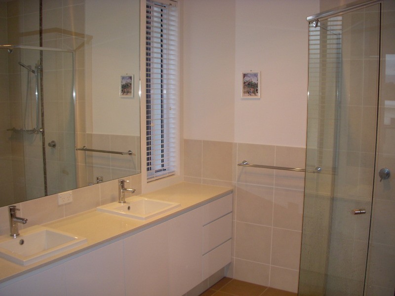 1008 Lakeview Terrace, Benowa QLD 4217