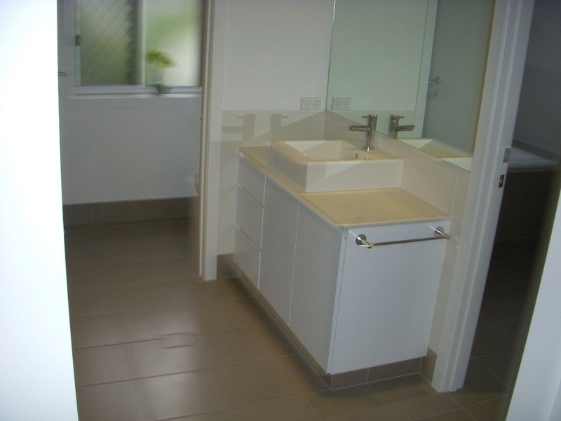 1008 Lakeview Terrace, Benowa QLD 4217