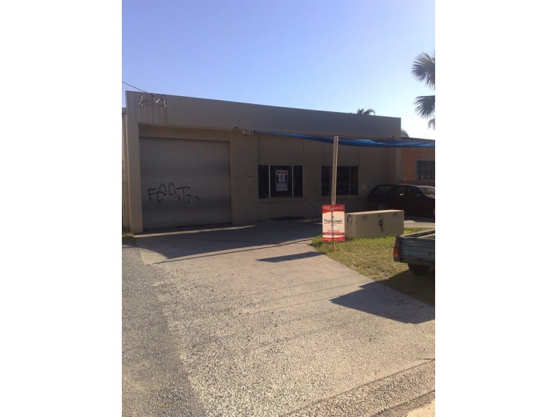 9 Nesbit Street, Southport QLD 4215