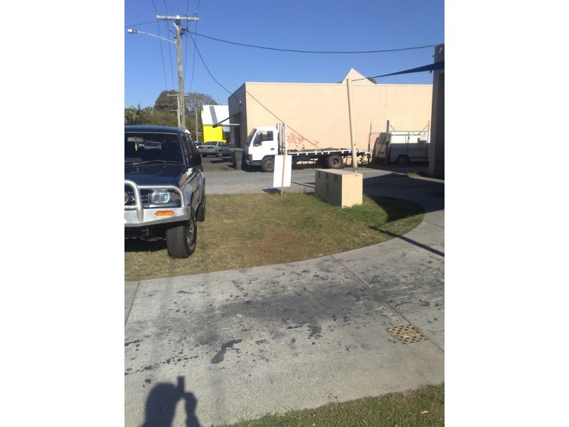 9 Nesbit Street, Southport QLD 4215