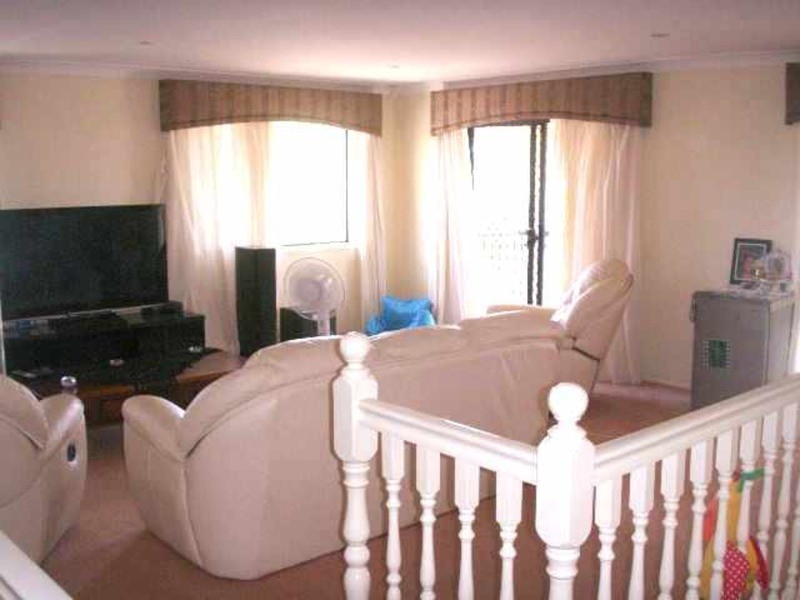 Pacific Pines QLD 4211