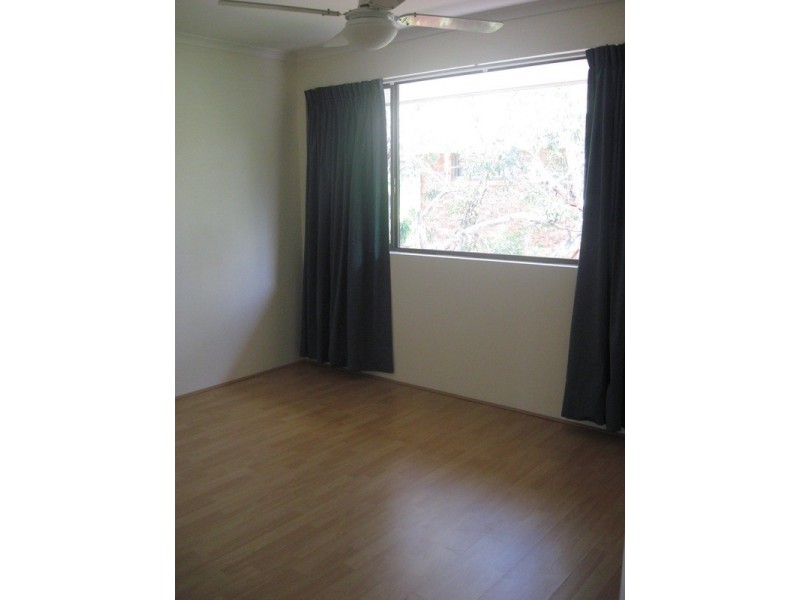 Labrador QLD 4215