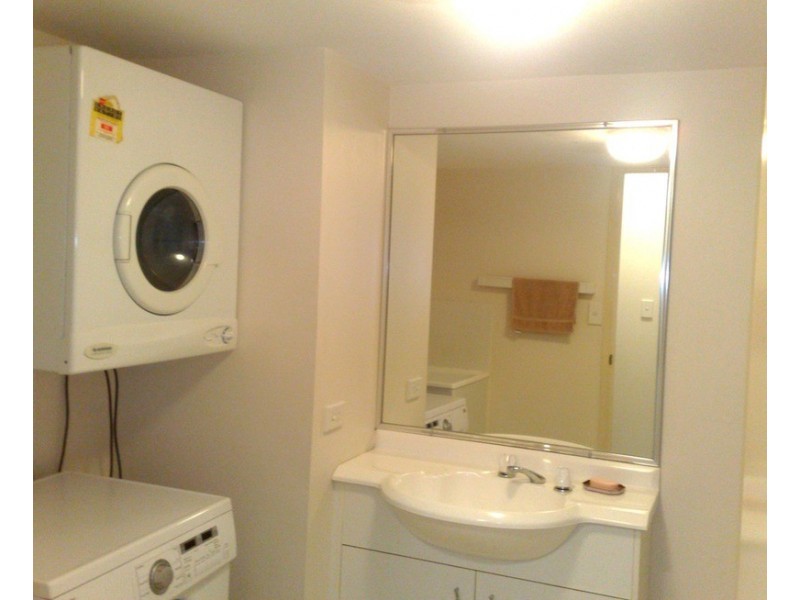 18/170 High Street, Southport QLD 4215