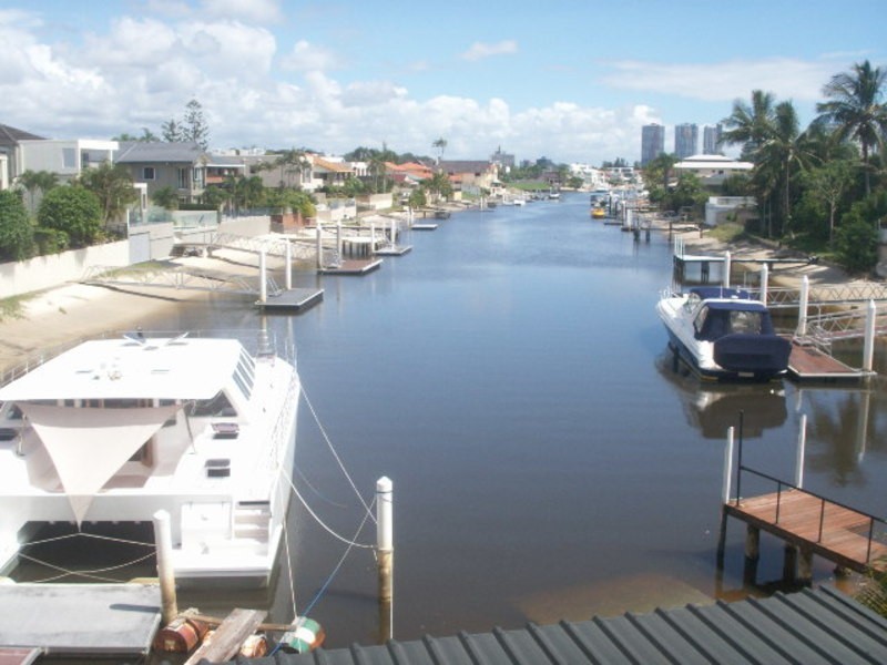 Paradise Waters QLD 4217