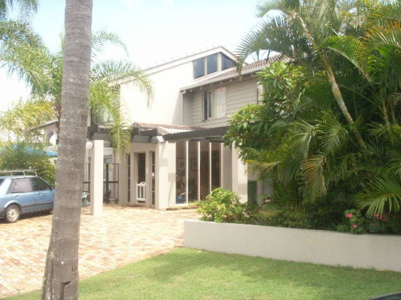 Paradise Waters QLD 4217