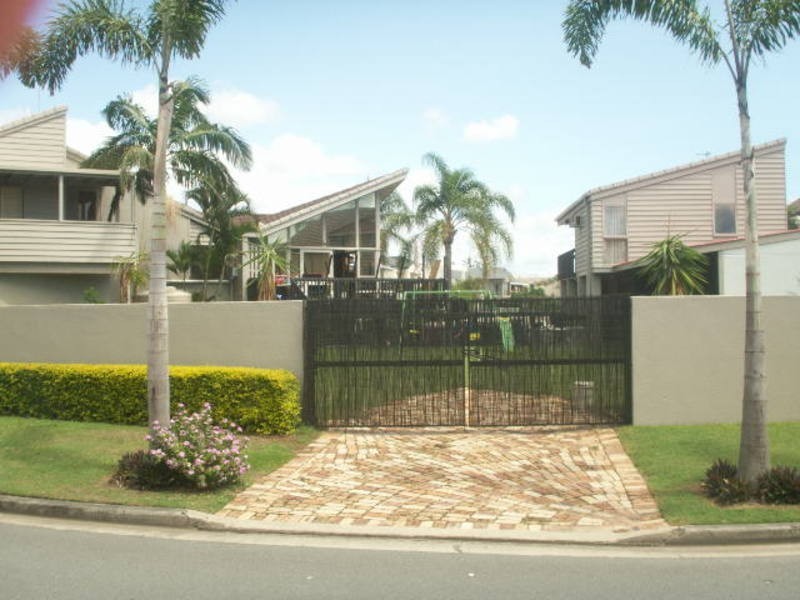 Paradise Waters QLD 4217