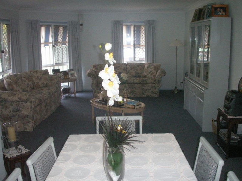 Parkwood QLD 4214