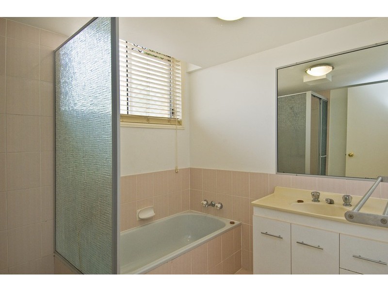 1/16-20 Stanhill Drive, Chevron Island QLD 4217