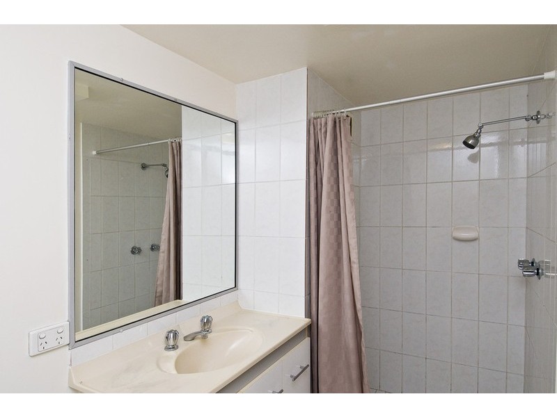 1/16-20 Stanhill Drive, Chevron Island QLD 4217