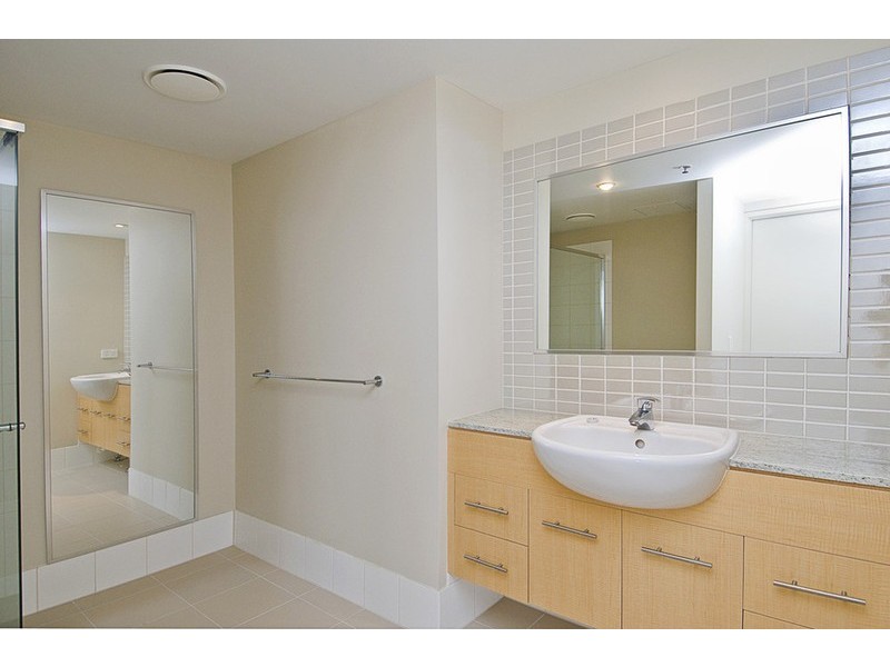 169/Nexus Towers 105 Scarborough Street, Southport QLD 4215