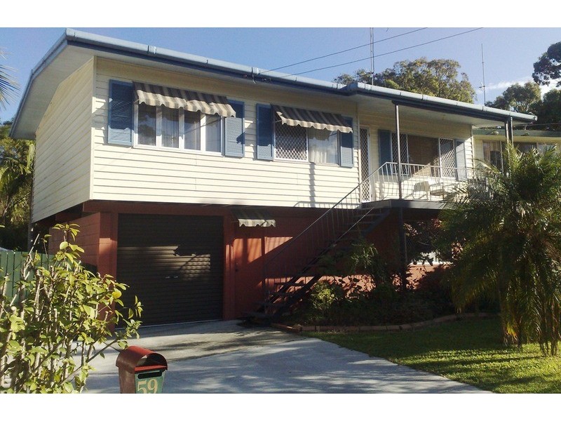 59 Ridgeway Avenue, Southport QLD 4215
