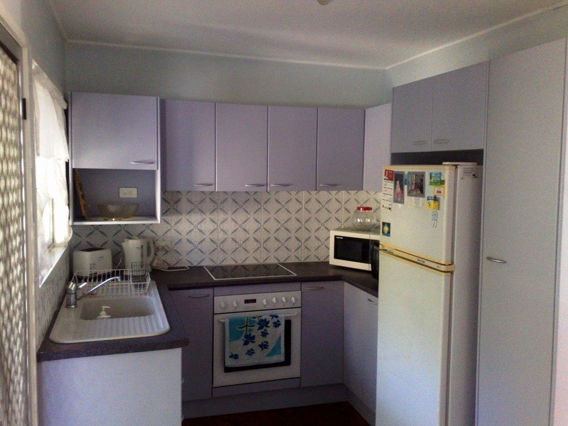 59 Ridgeway Avenue, Southport QLD 4215