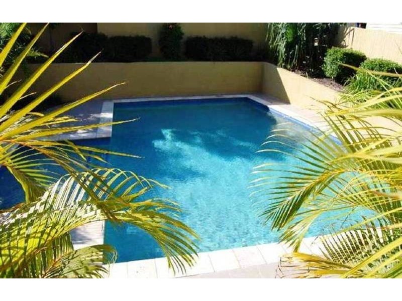 6/64 Queen Street, Southport QLD 4215