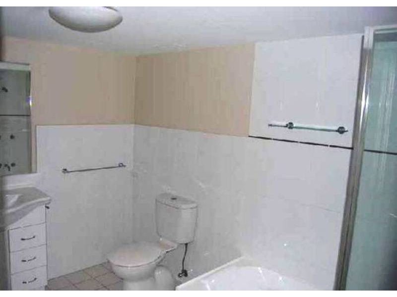 6/64 Queen Street, Southport QLD 4215