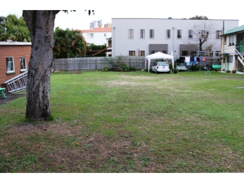 13 & 15 Norman Street, Southport QLD 4215