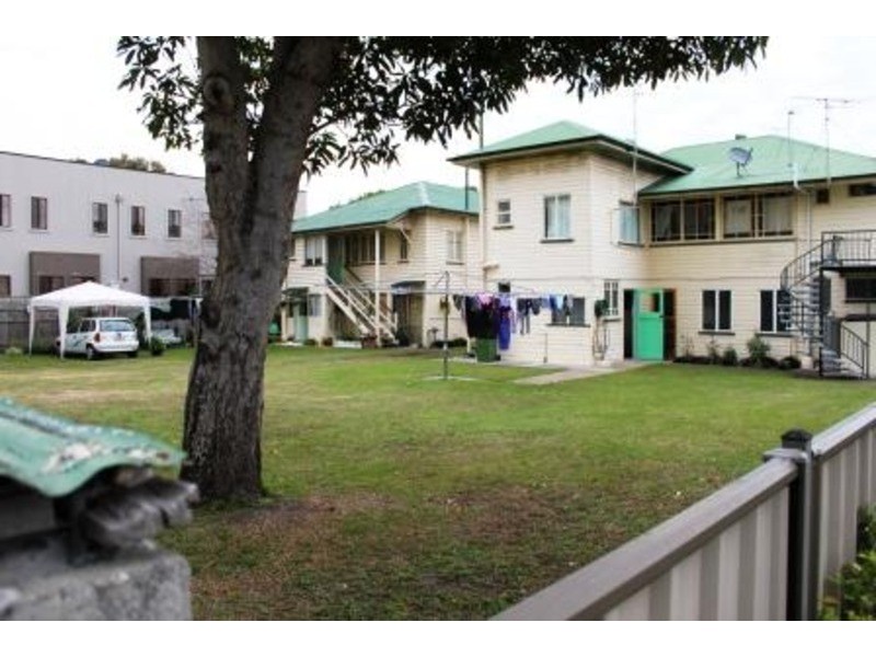 13 & 15 Norman Street, Southport QLD 4215