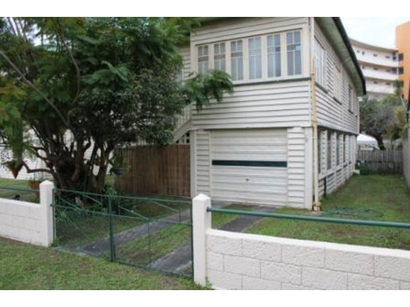 13 & 15 Norman Street, Southport QLD 4215