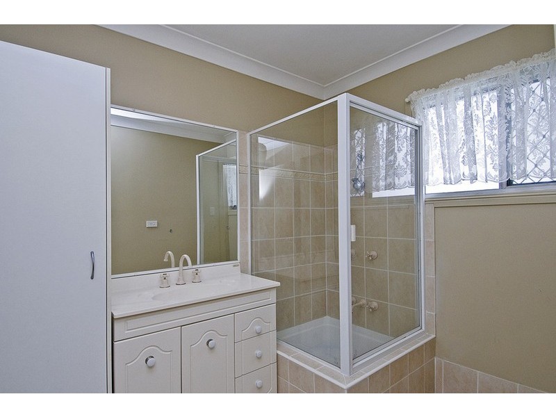 4 Horder Avenue, Labrador QLD 4215