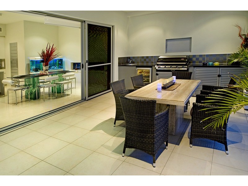 3 North Quay Drive, Biggera Waters QLD 4216