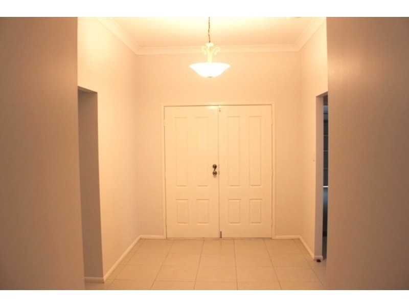 16 Calcetto Place, Arundel QLD 4214