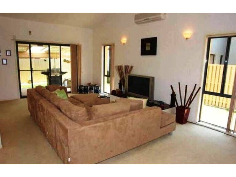 9 Zac Avenue, Coombabah QLD 4216