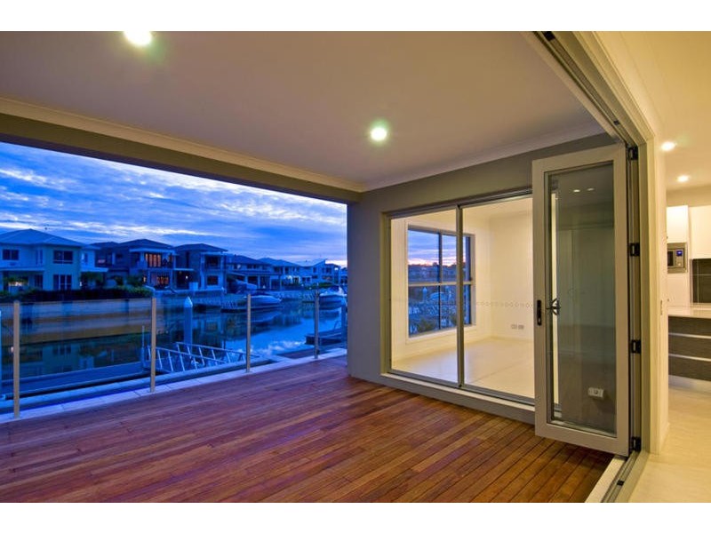 64 East Quay Drive, Biggera Waters QLD 4216