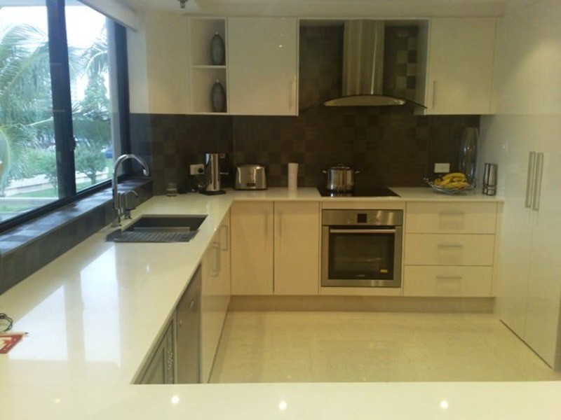 11/3 Cunningham Avenue, Main Beach QLD 4217