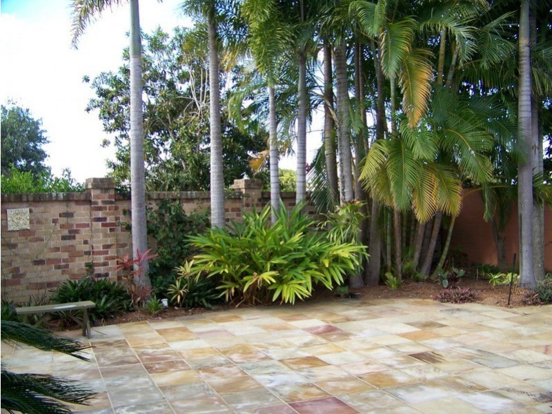 5 Erave Avenue, Runaway Bay QLD 4216