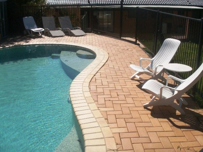 4 Wentworth Avenue, Molendinar QLD 4214