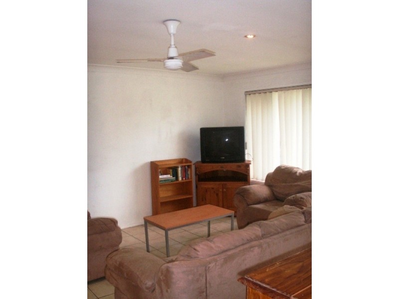 4 Wentworth Avenue, Molendinar QLD 4214