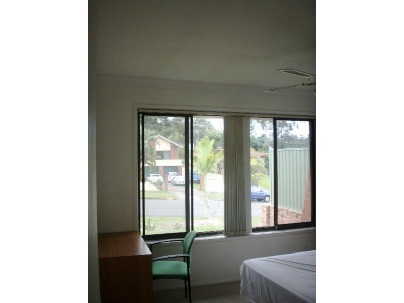 4 Wentworth Avenue, Molendinar QLD 4214