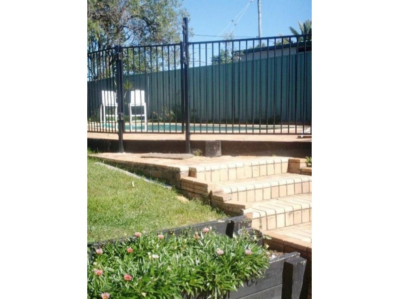 4 Wentworth Avenue, Molendinar QLD 4214