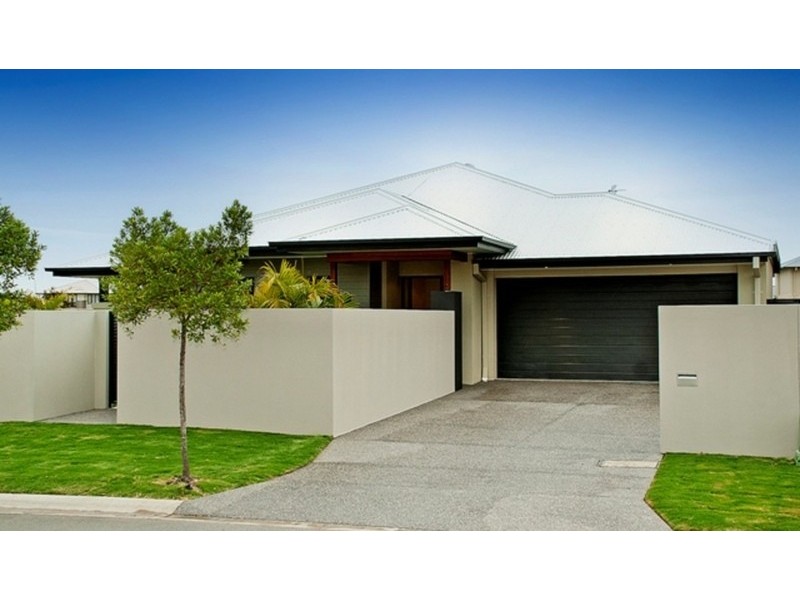 103 Compass Drive, Biggera Waters QLD 4216