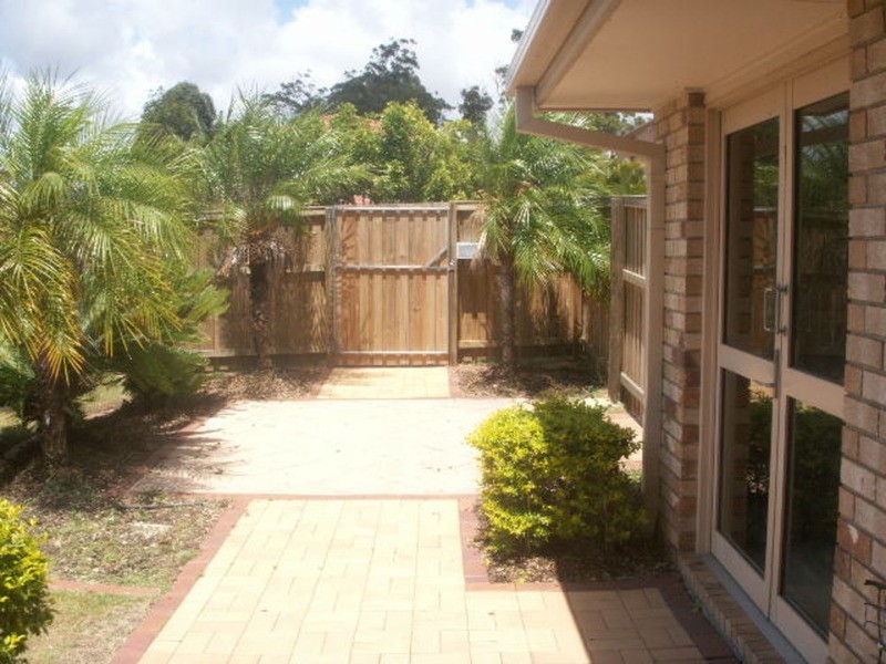 35 Crestwood Drive, Molendinar QLD 4214