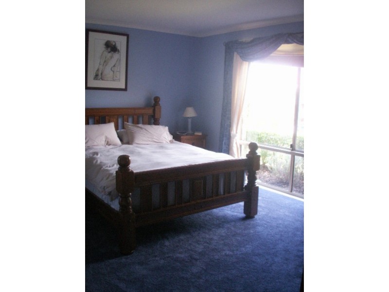 35 Crestwood Drive, Molendinar QLD 4214